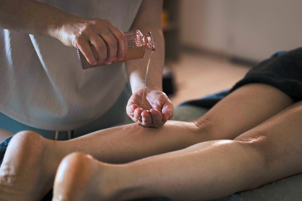 Massage personnalise huiles essentielles